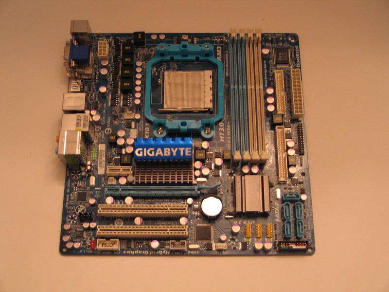 Gigabyte MA-785GPMT-UD2H Motherboard