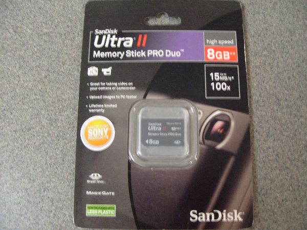 SanDisk 8GB Memory Stick PRO Duo