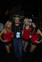 booth-babes-1023
