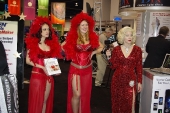 booth-babes-1033