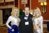 booth-babes-1042
