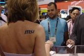 booth-babes-1063