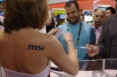 booth-babes-1066