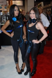 ces-2012-booth-babes-day1-28