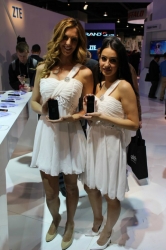 ces-booth-babes-2013-day1-010