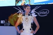 CES2015-boothbabes-gallery2-080