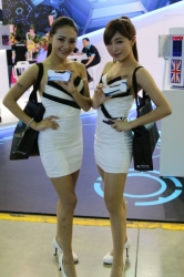 Computex2014-Booth-babes-P103