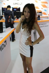 Computex2014-Booth-BabesP215