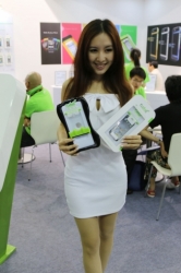 Computex2014-Booth-BabesP228