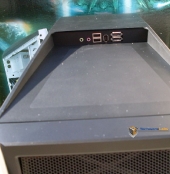 INWIN X-Fighter I/O ports on top