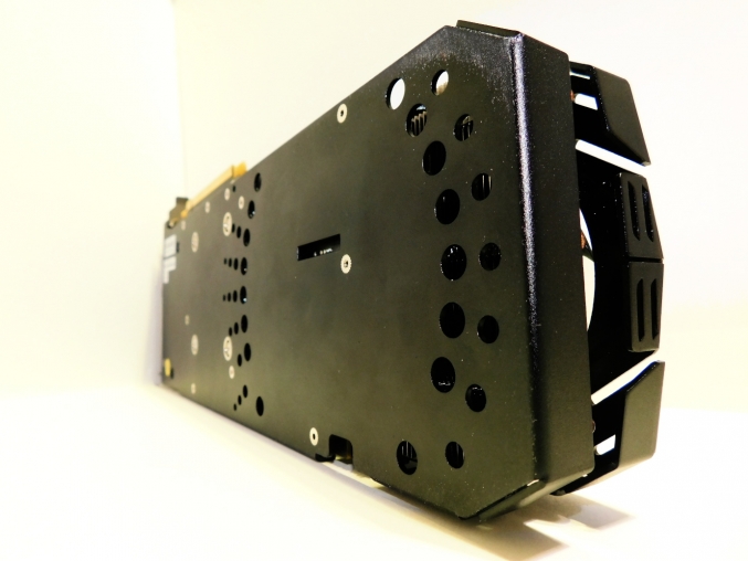 RX570radeonPowerColor_BackBoardShield